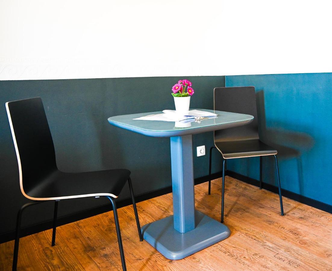 Bright Apartment Augarten Wina Bagian luar foto