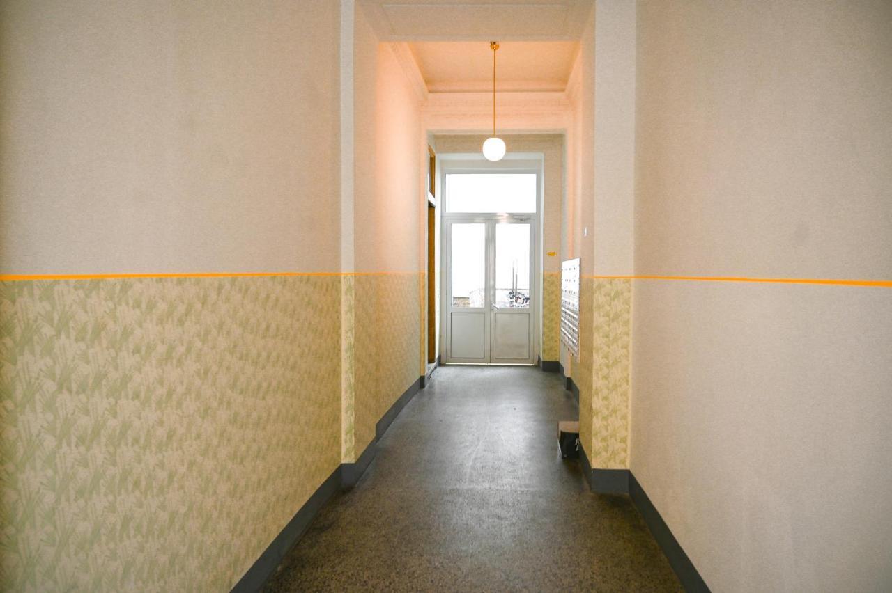 Bright Apartment Augarten Wina Bagian luar foto